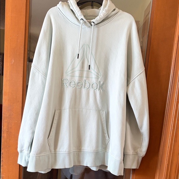 Reebok Tops - Women’s Reebok Hoodie Size XL
